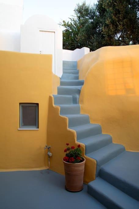 Hermes Cave House By Oias Local Cave Houses Exterior photo